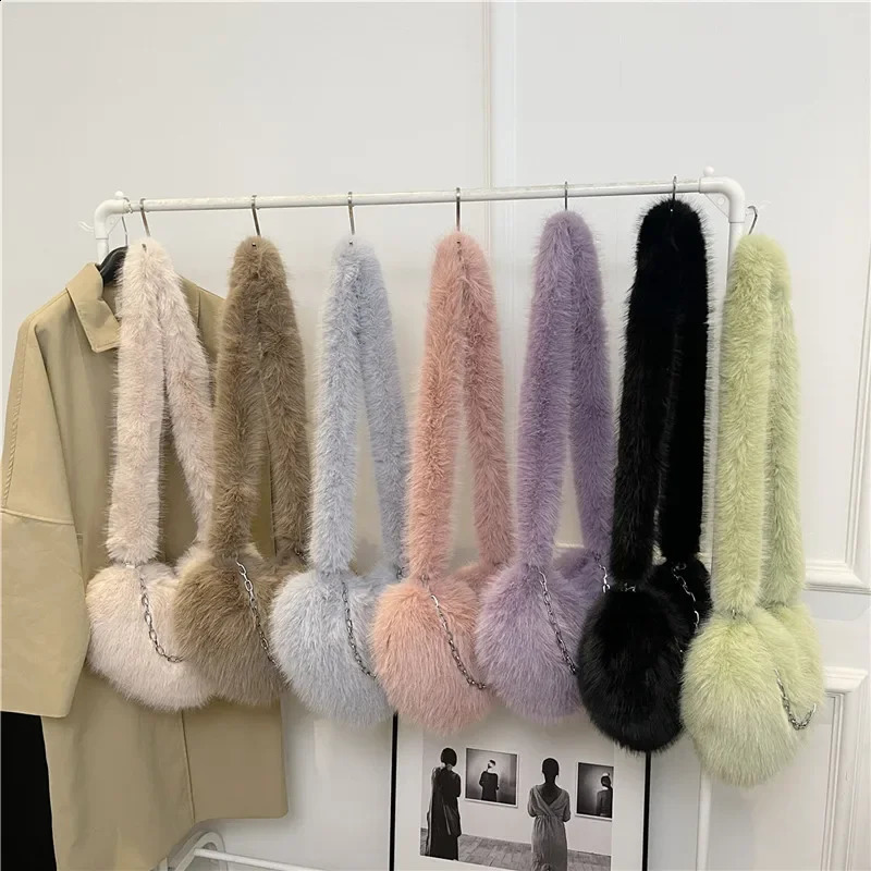 LEFTSIDE Soft Artificial Fur Cross Bag Y2K Winter ner Korean Fashion Handbag Trend Chain Warm Shoulder 240906
