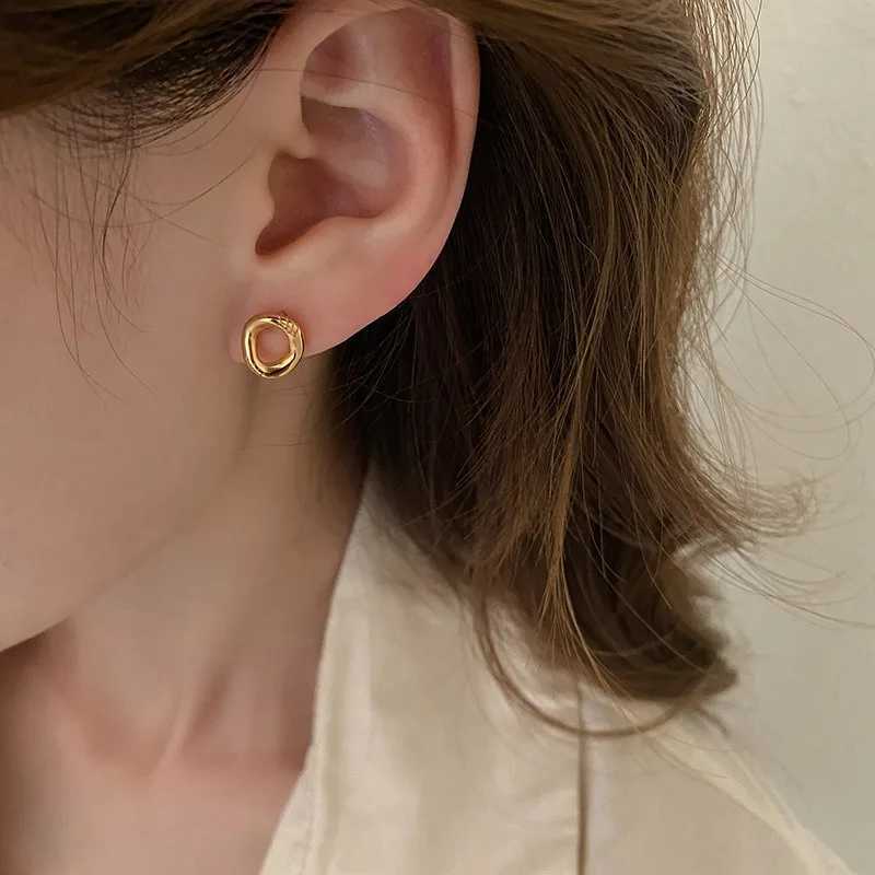 Classic simple irregular oval small stud earrings suitable for women cute temperature stainless steel Korean fashion jewelry accessories W240803