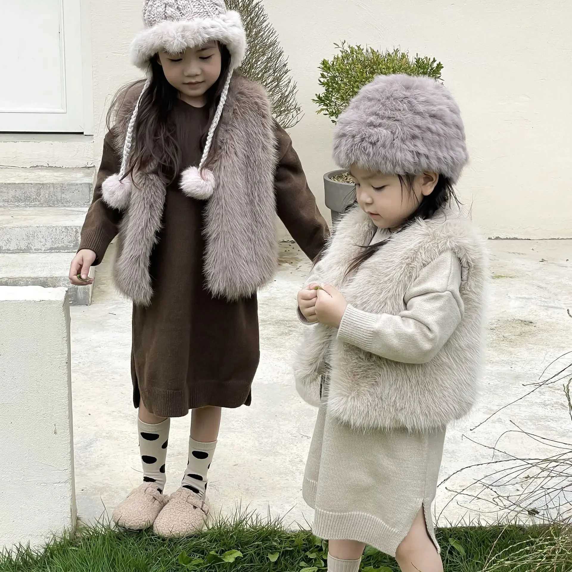 2023 Winter New Childrens Clothing Girls Solid Color Furry Vest Childrens Waistcoat Baby Plush Fur Vest Y240906