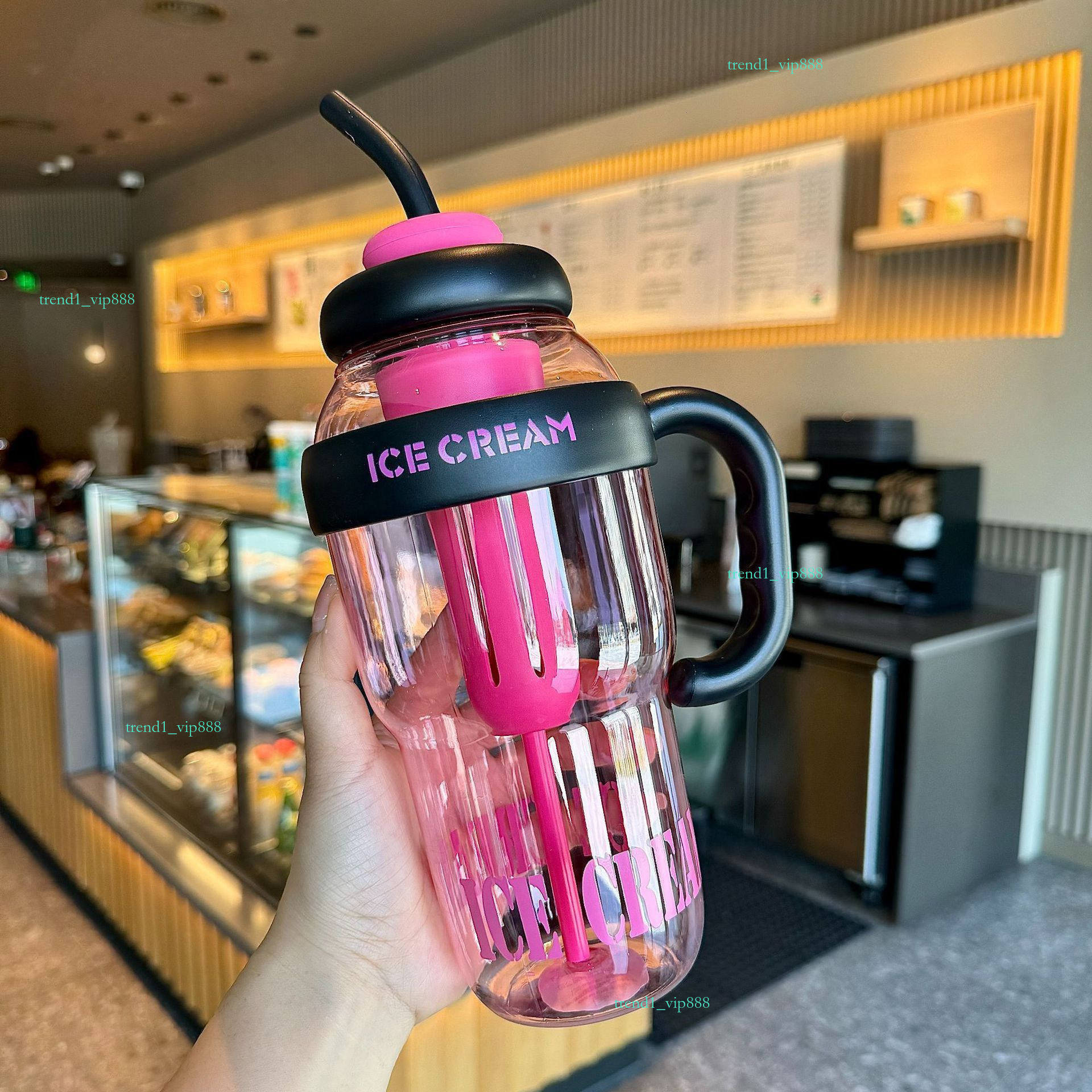 Fashion High Beauty Girl Big cup Ton Bucket Milk Tea cup with handle Cute Straw cups Large Capacity Plastic Water Bottle cups with lid and straw 773