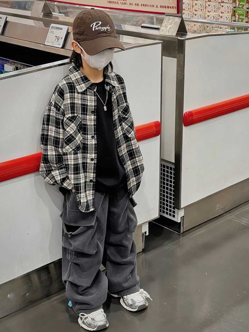 Childrens Plaid Boy Shirt Spring 2024 New Childrens Style Shirt Handsome Spring Coat Korean Version Y240906