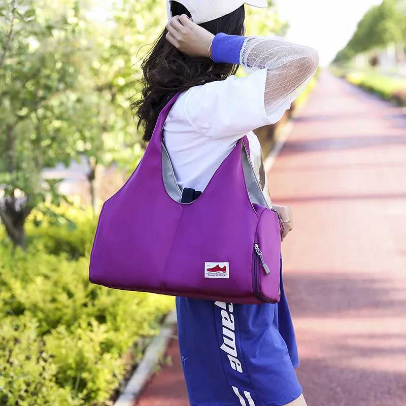 Fashion womens travel bag yoga weekend fitness handbag gym handbag large capacity travel bag mens XA753WB W240906