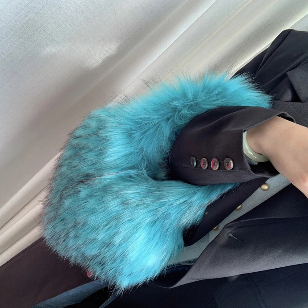 Y2K girl wallet fluffy faux fur cross bag heartshaped shoulder womens handbag fashionable plush shopping winter 240906