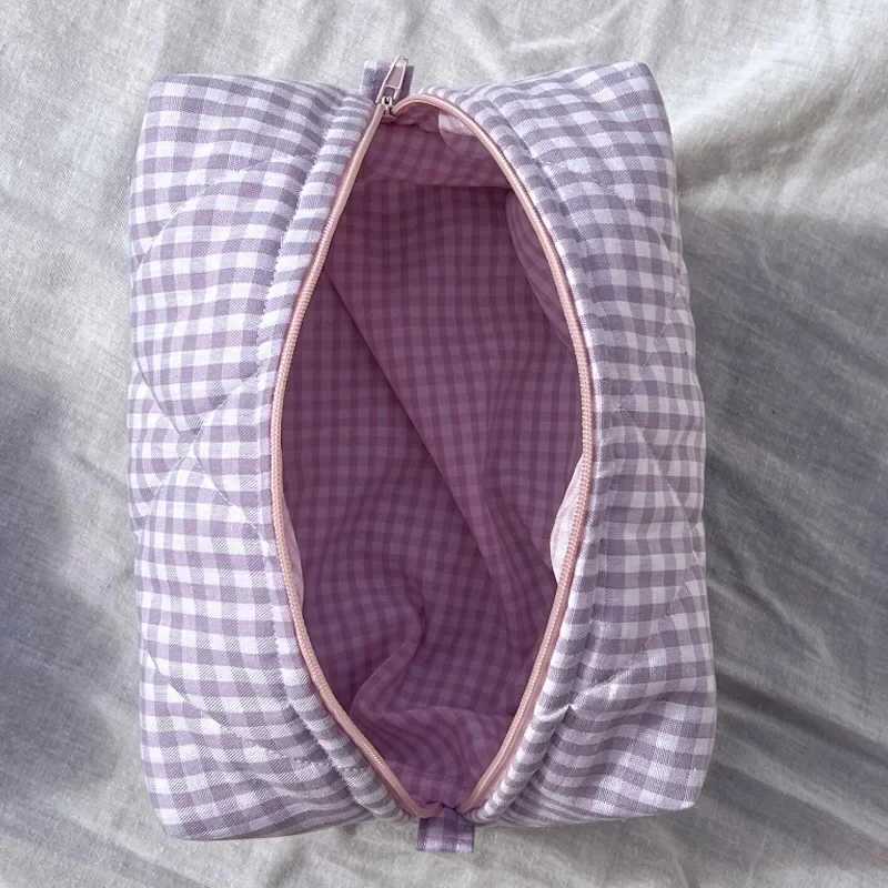 Fashionable checkered floral makeup bag large capacity portable cosmetic storage bag cotton quilt mattress makeup bag W240905