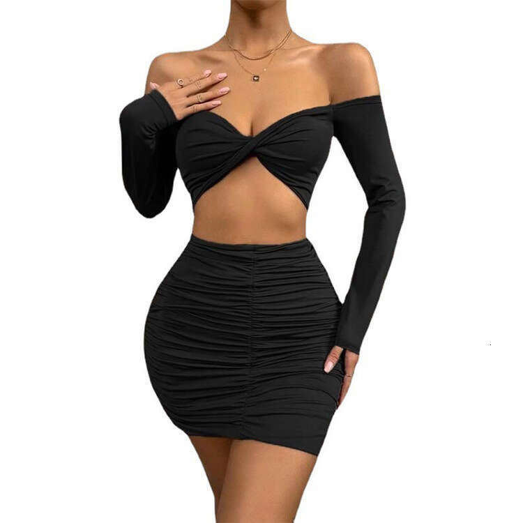 2024 summer new sexy exposed belly button top pleated hip hugging skirt set for women