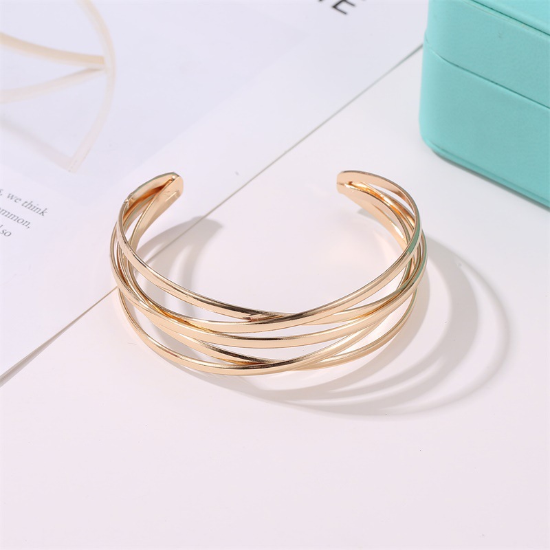 Minimalist European Style Alloy Cross Bracelet - Elegant Handwear