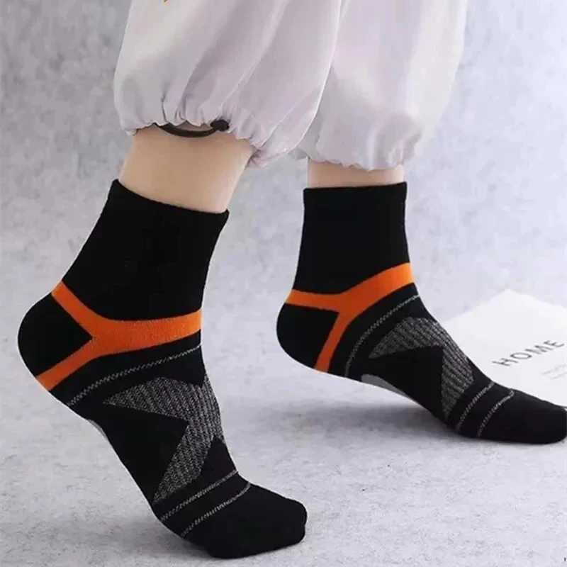 3 pairs of high-quality cotton mens socks for sports running breathability leisure summer soft fitness compression mid tube mens socks W240905