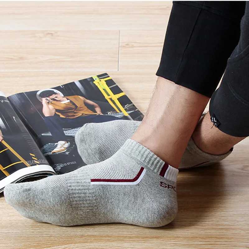 10 pieces=5 pairs/batch Summer cotton mens short socks Fashion breathable boat socks Comfortable casual mens white socks Hot selling W240905