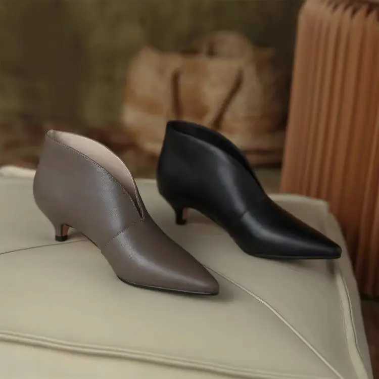 Europea new womens ankle boots autumn and winter shoes nude Botas Pointed Toe low toe kitten boots womens retro boots CL240906