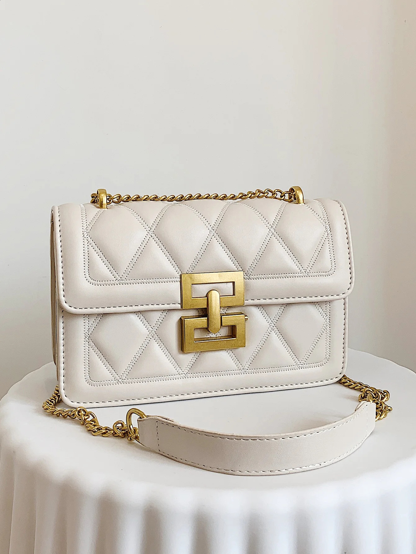 Stylish Quilted Flap Shoulder Bag With Metal Chain Strap y240906
