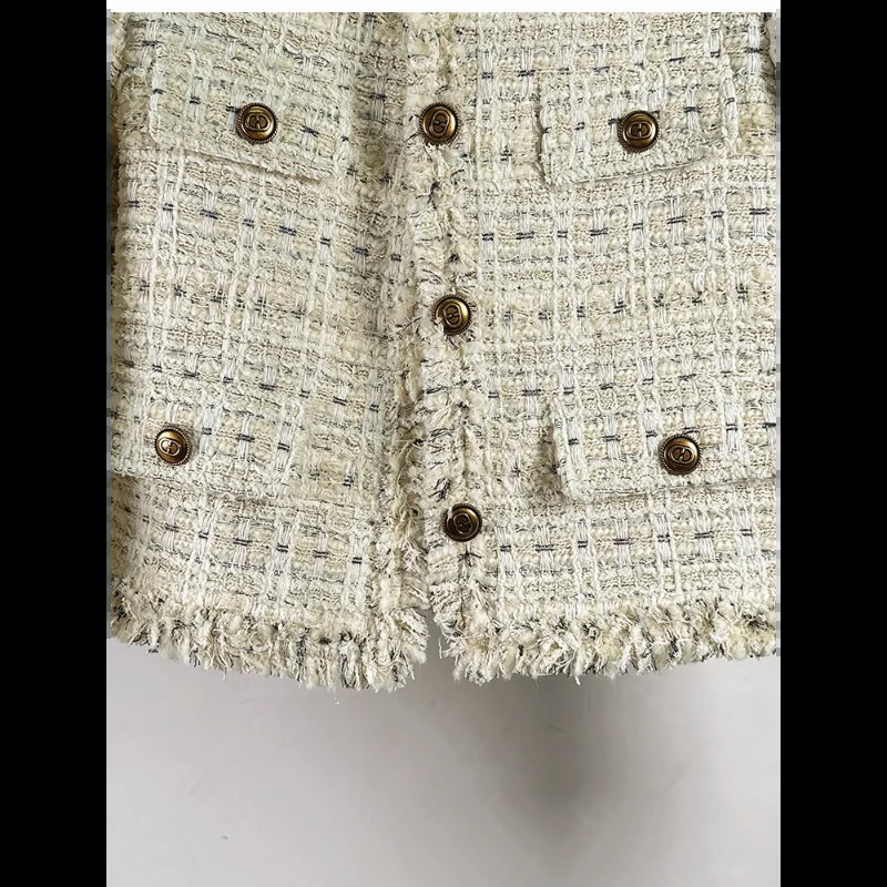 Women Small Fragrant Tweed Quilted Coats Winter High Quality Elegant Thick Warm Round Neck Tassels Casual French Fashion Jacket 240904