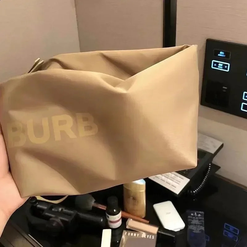 Fashion Makeup Bag Travel Organizer Carrying Letter n Zipper Handbag Large Capacity Storage 240906