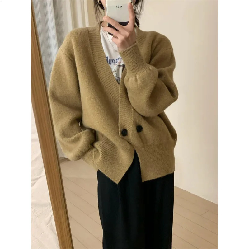 OMCHION Knitted Clothing 2024 Fashion Cardigan Women V Neck Solid Color Oversized Sweater Chic Soft Knitwear 240905