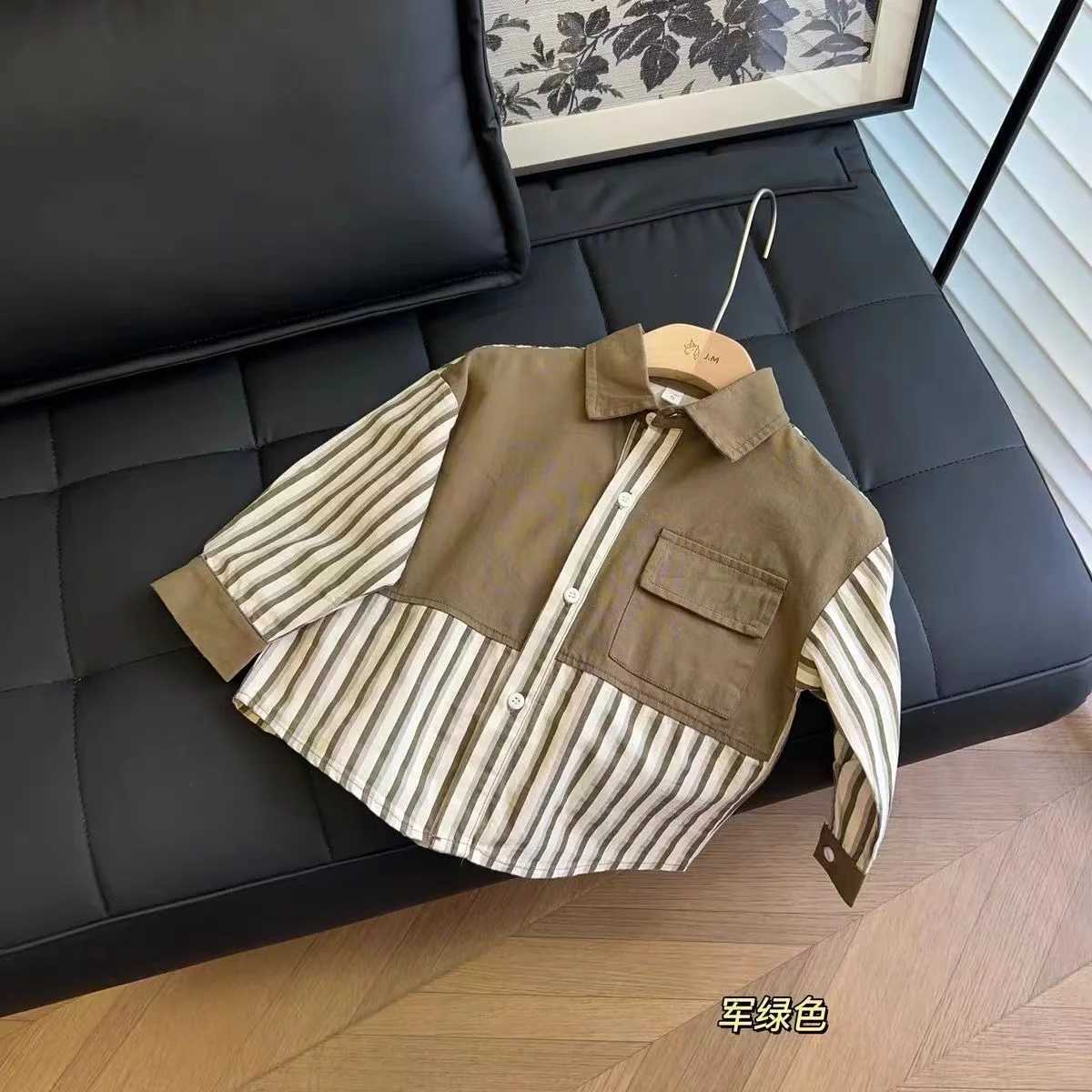 Childrens Spring and Autumn New Shirt Boys Korean Edition Loose Casual Clothing Stripe Spliced Top Autumn Handsome Shirt Y240906