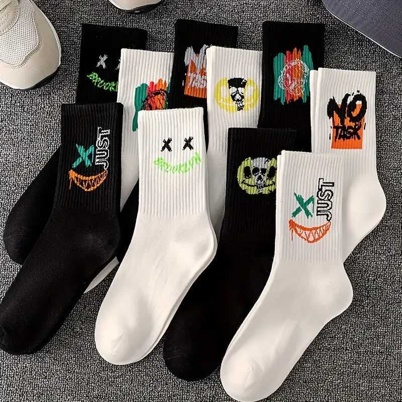 10 pairs of mens fashionable graffiti patterned crew socks cotton mixed breathable and comfortable casual unisex mens outdoor wearing socks W240905
