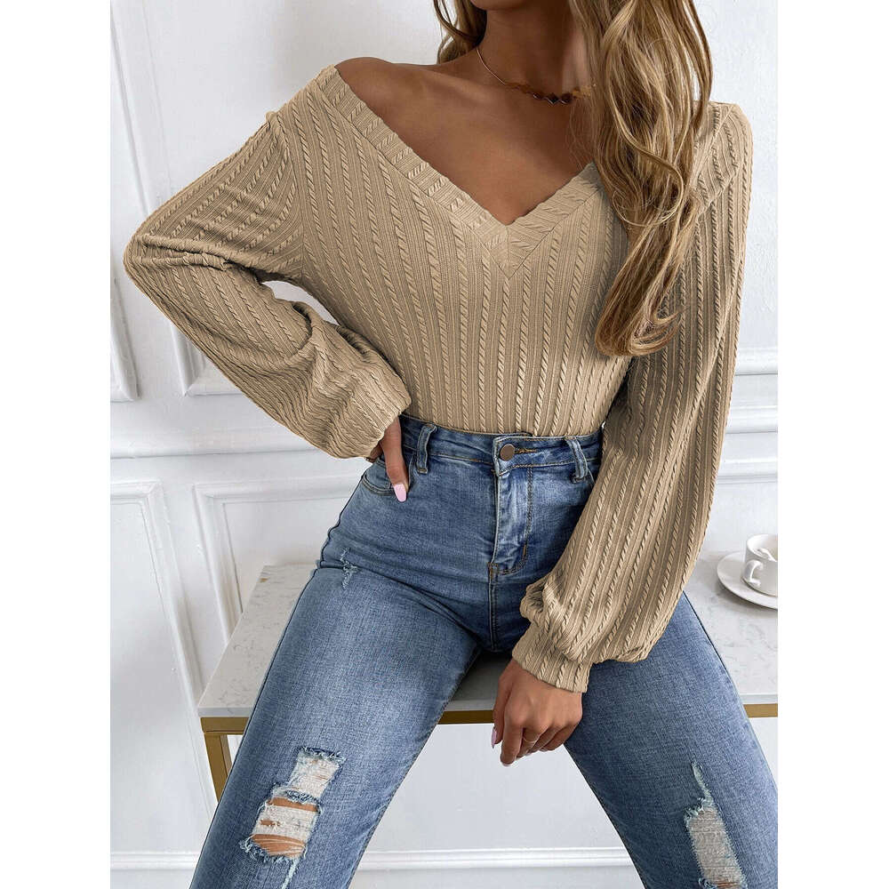 2024 Women's New V-neck Bubble Slim Fit Commuter Fried Dough Twists Knitted Long Sleeve T-shirt Top