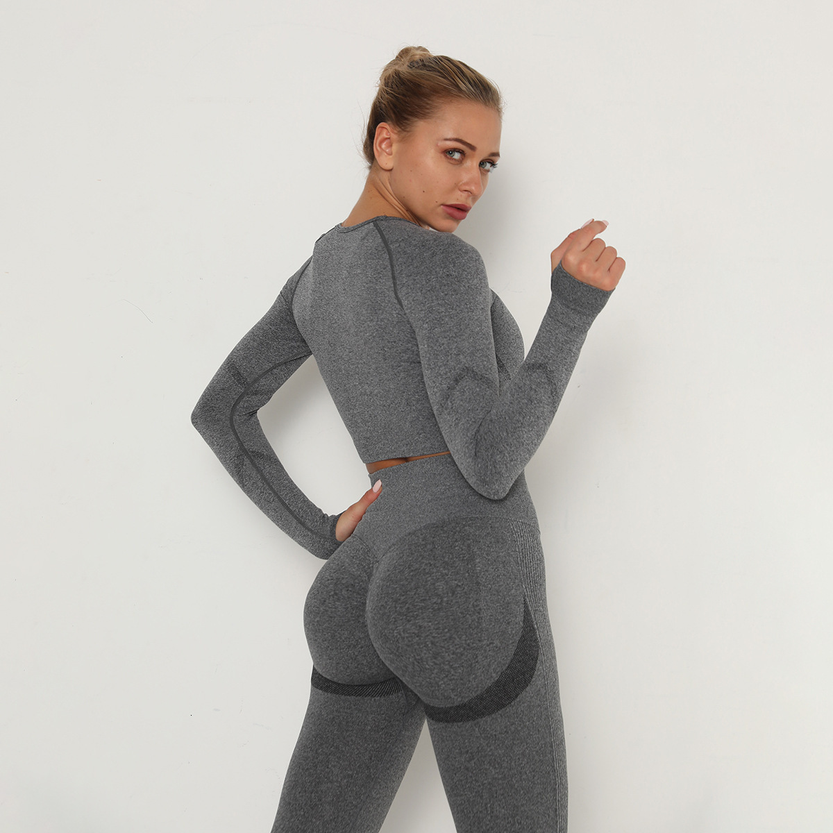 Internet famous seamless suit, high elastic pleated quick drying long sleeved fitness yoga suit top
