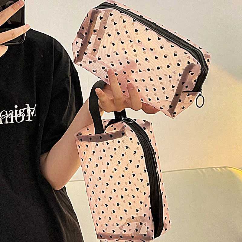 One Love Print mesh cosmetic bag Portable toilet organizer cosmetic bag Multi functional transparent female lipstick storage bag W240905