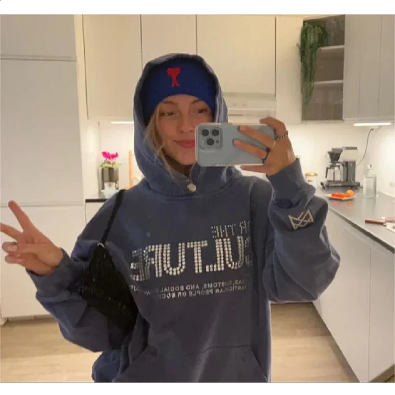 Womens Retro Harajuku Sports Diamond Decorative Hoodie Street Hip Hop Gothic Letter Pattern Mens Casual Couple Top 240904