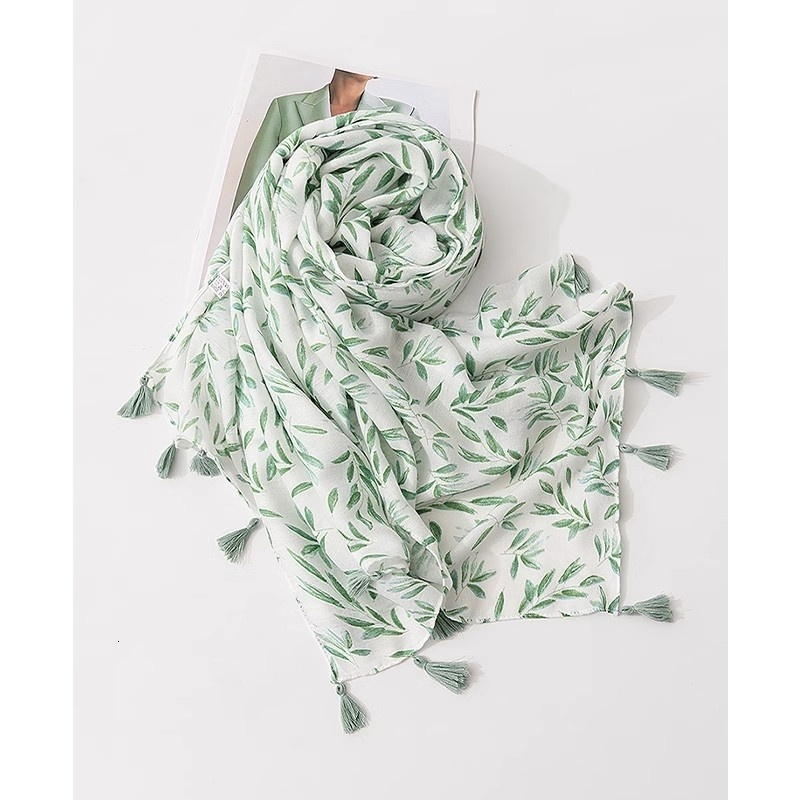 Scarf Women's Summer Sunscreen and Sunshade Thin Scarf Green Leaf Beach Scarf Desert Travel Essential Shawl Spring and Autumn