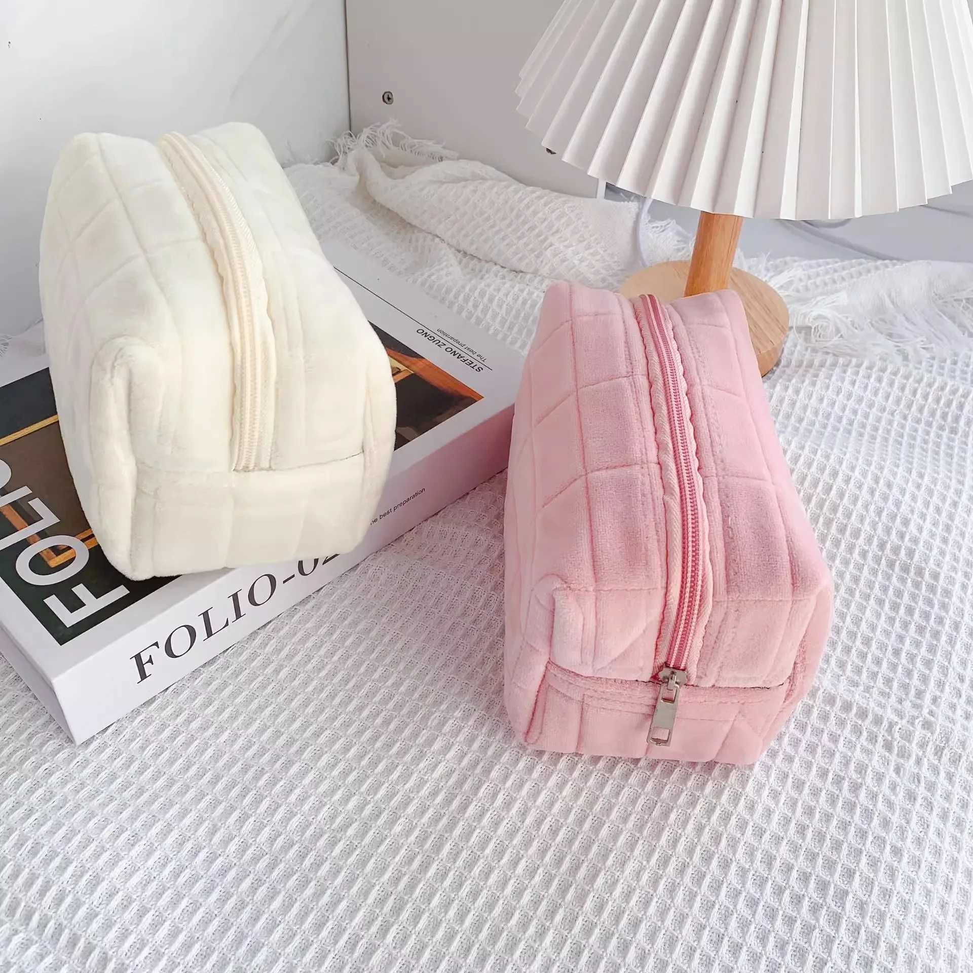 Simple pillow bag pillow pencil case portable makeup bag large capacity makeup brush storage bag W240905