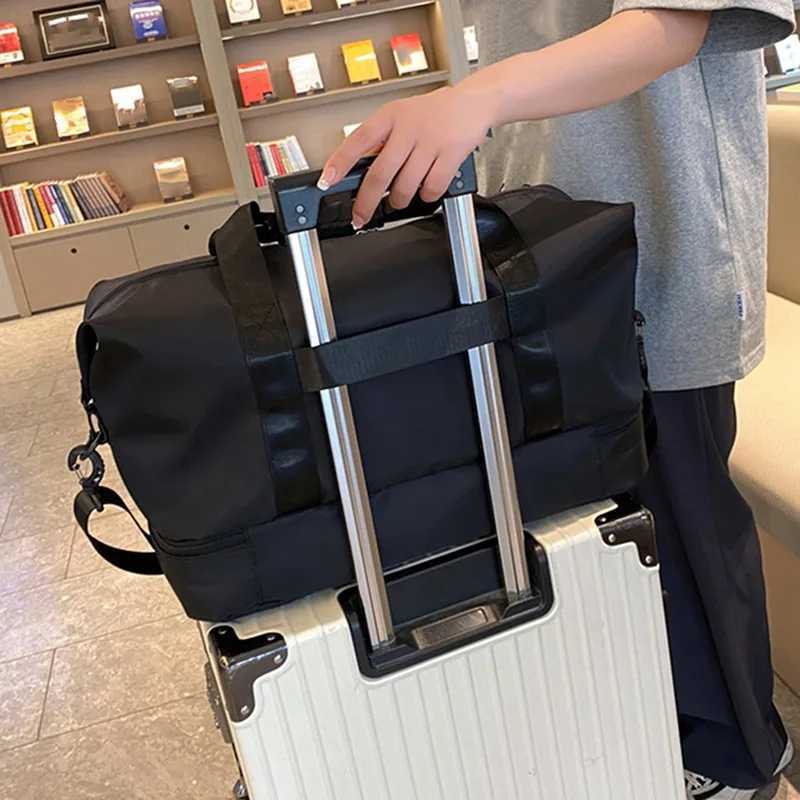 Fitness tote bag with dry wet separation exercise yoga bag short distance portable travel large capacity single shoulder luggage bag W240906