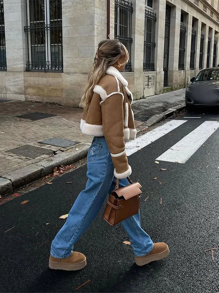 Womens autumn and winter plush patchwork leather jacket elegant lapel long sleeved cut fashionable womens streetwear 240905