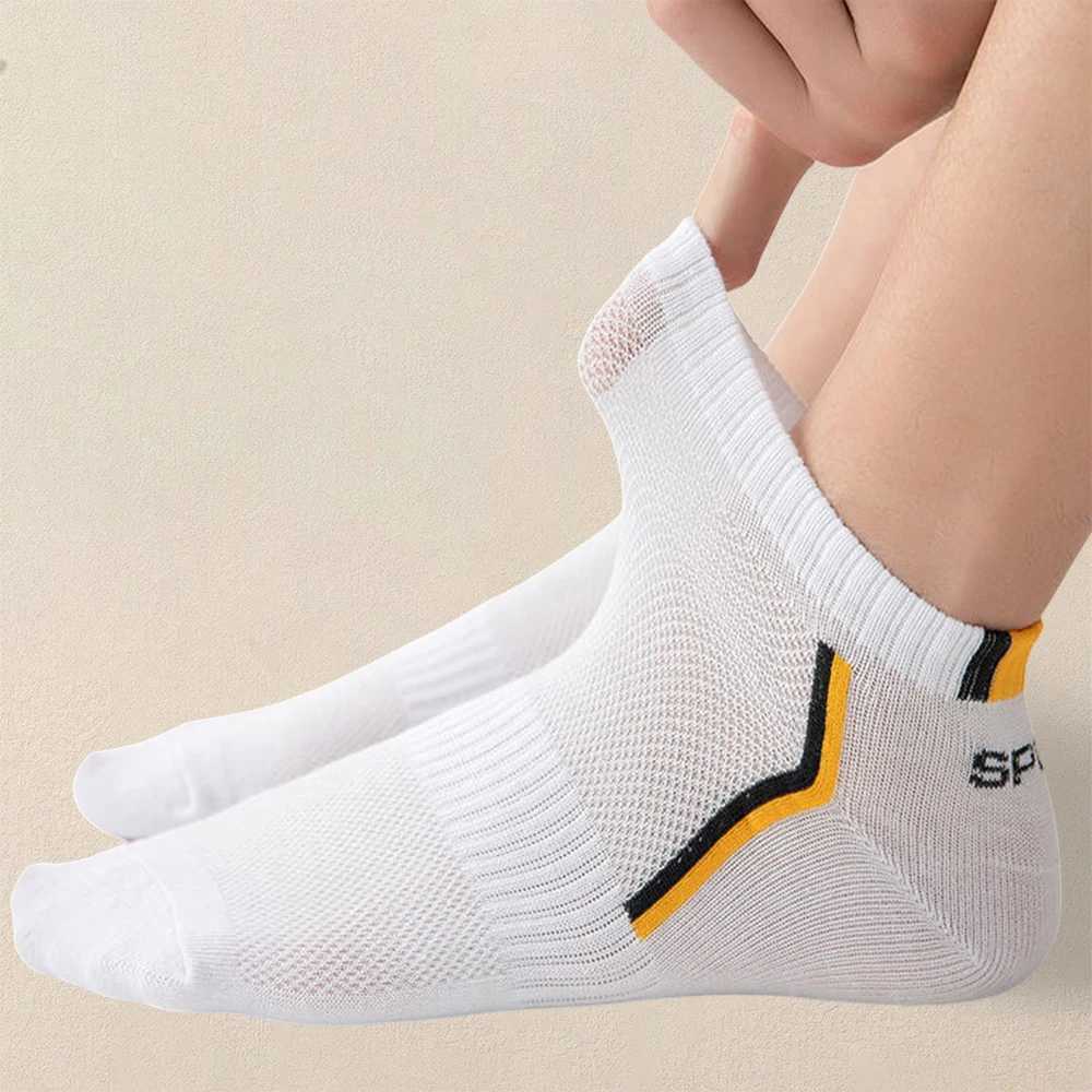 5 pairs of mens summer socks are fashionable simple and casual. Mens ankle socks are comfortable lightweight breathable and casual W240905