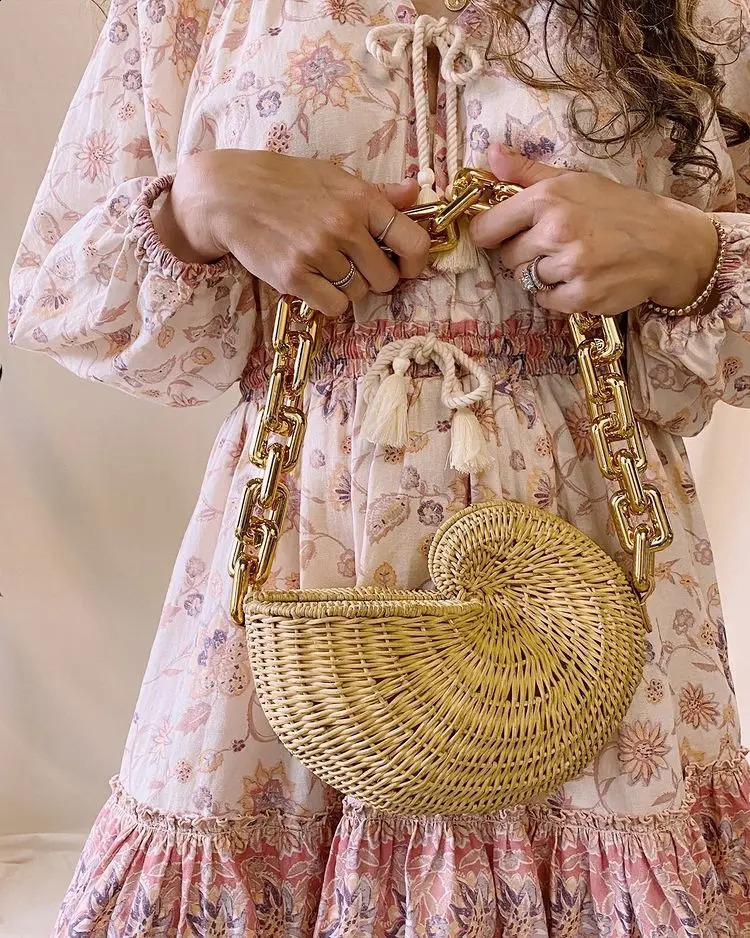 Fashion Thick Chains Rattan Conch Women Shoulder Bags Wicker Woven Handbags Summer Beach Straw Bag Bali Purse 240905