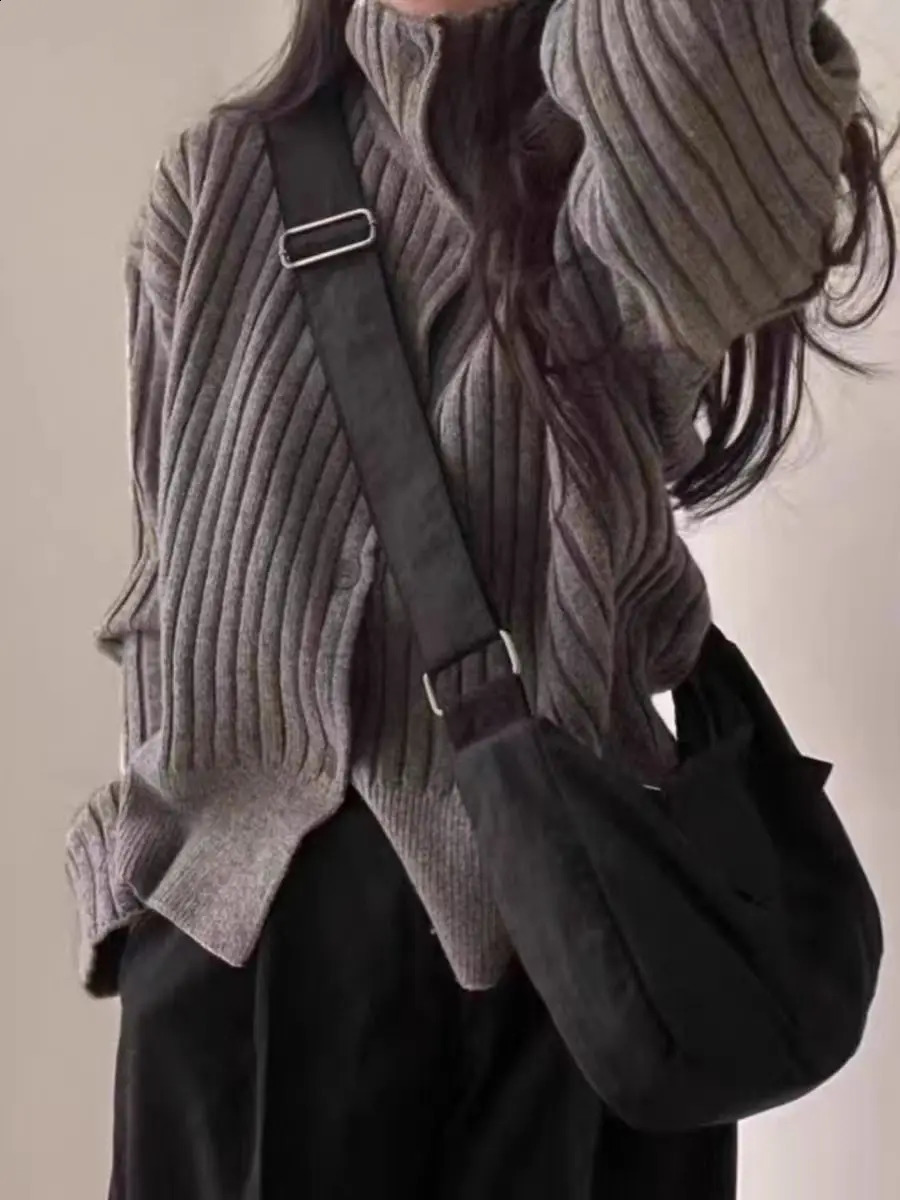 French retro grey high neck womens sweater jacket autumn and winter lazy soft advanced style beautiful appearance 240905