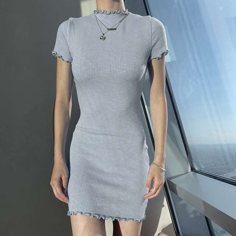 Black fungus edge ribbed sleeved dress, women's temperament, commuting round neck solid color short skirt