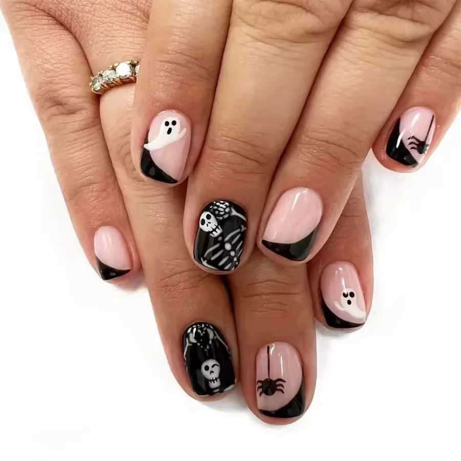 24 pieces/set Black Halloween Pressing Nail Pumpkin Ghost Cat Design Short Square Fake Nail Full Cover Acrylic Nail Tip W240905