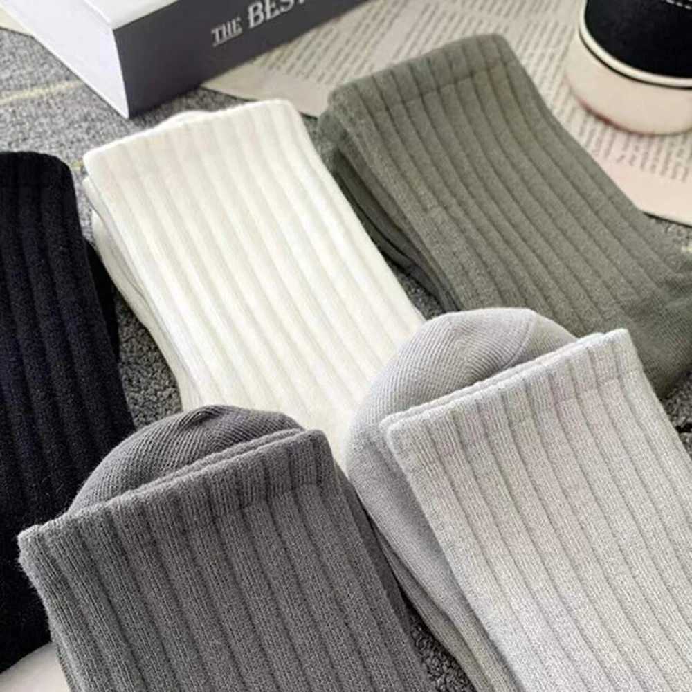 5 pairs of mens solid color vertical striped mid tube socks fashionable and casual round neck socks breathable sweatshirts absorbent casual socks W240