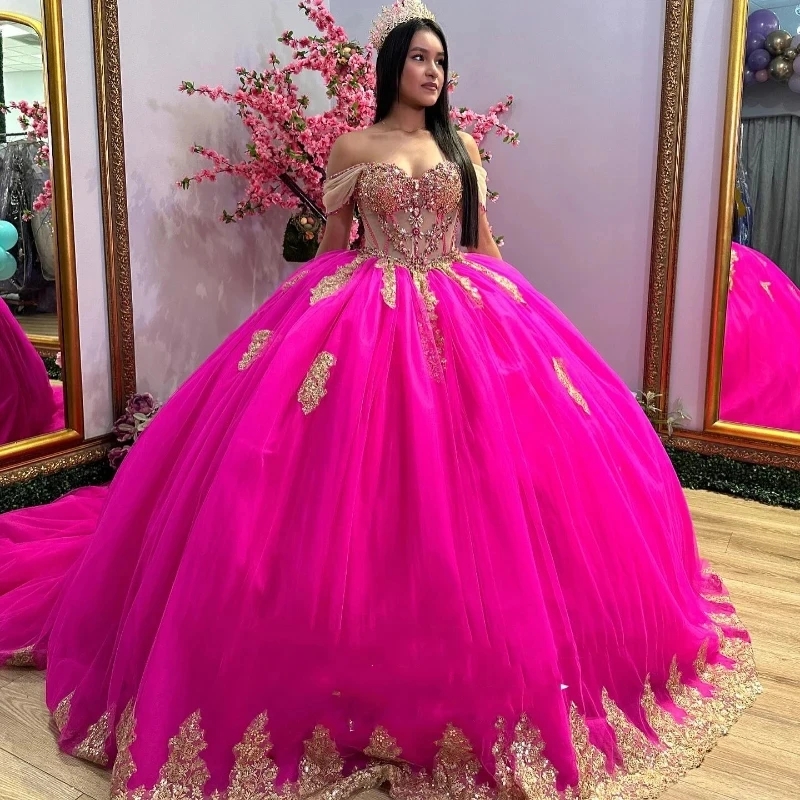 Red Rose Quinceanera Dresses Sweet Girl Gold Appliques Lace Beading Princess Ball Gowns Birthday Party Dress Vestidos De Anos