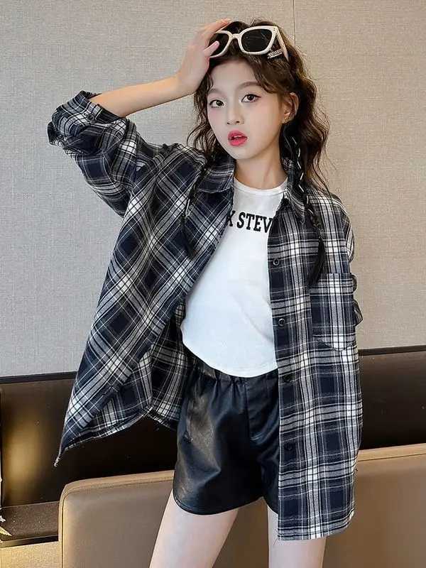 Girls Shirt Spring and Autumn 2024 New Children Fashion Pure Cotton Plaid Loose Long Sleeved Top Children Shirt Y240906