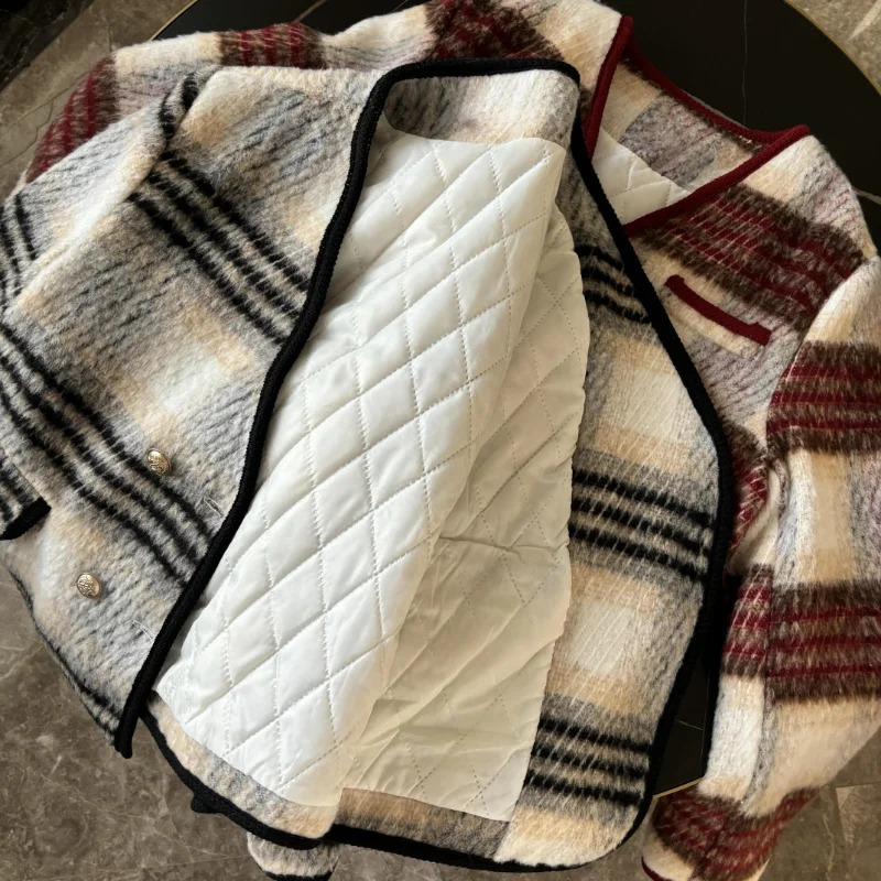 Women Red Plaid Small Fragrance Quilted Coats Loose Vneck Casual Long Sleeveless Warm Fashion Korea Chic Lady Tweed Coat 240904
