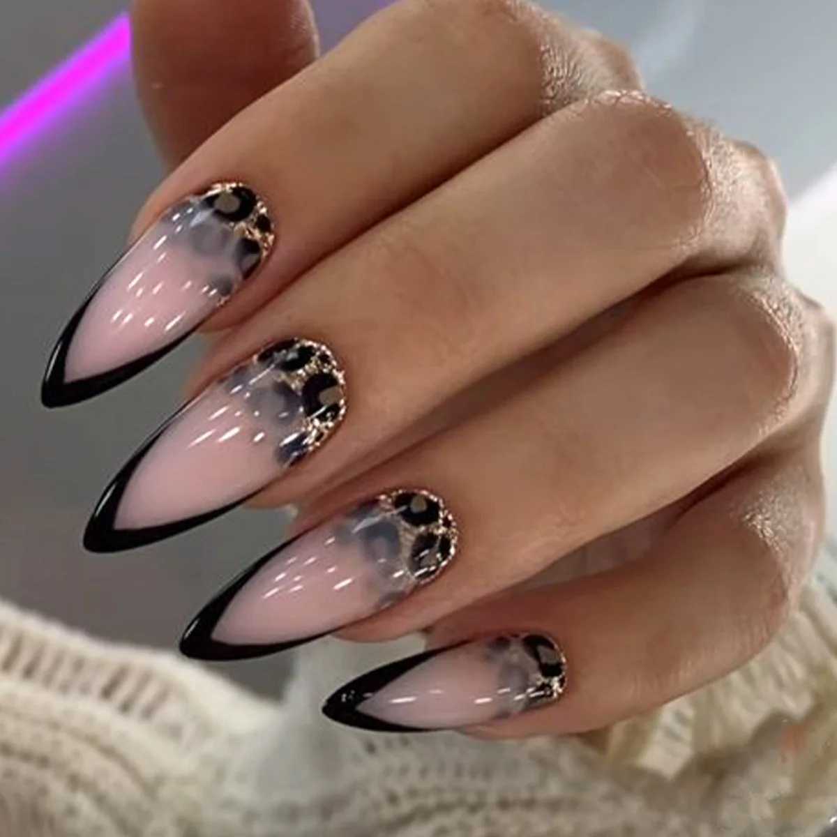 24pcs almond fake nails with amber stripe design can be worn in long and thin high-heeled shoes fake nails blue French full cover decorative nails W24