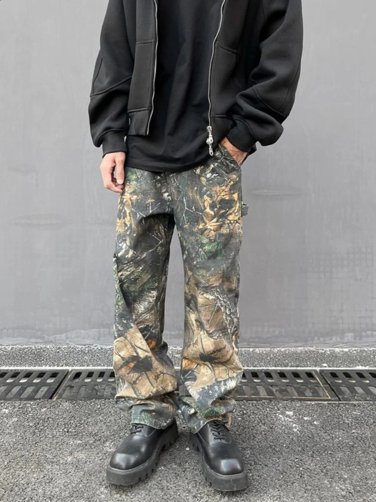 American tree patterned camouflage jeans suitable for men wearing loose fitting Harajuku straight tube printed trendy hiphop pants both and women 2409