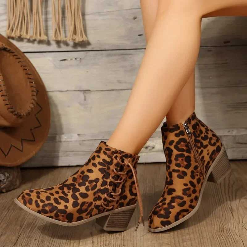 2024 Womens Brand Shoe Side Zipper Womens Boots Fashion Leopard Pattern Modern Boots Womens Sexy Point Toe Solid Bare Boots CL240906