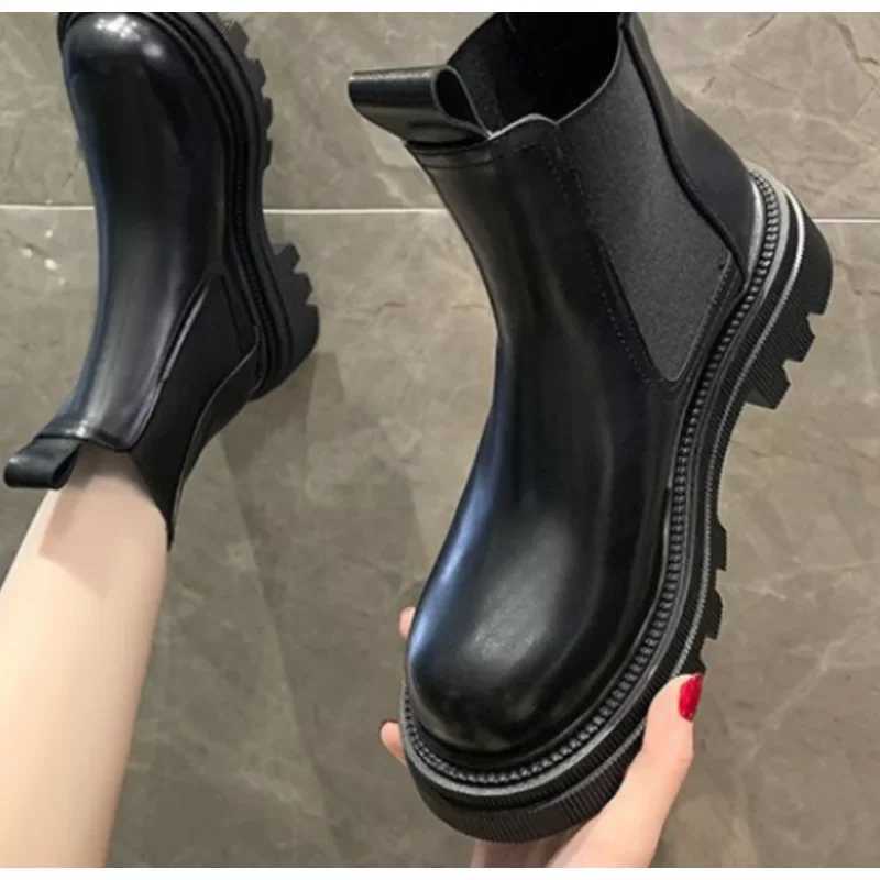 New Autumn Winter Chelsea Boots Womens Platform Brown Black Beige White Ankle Boots Womens Fur Short Fat Punk Gothic Shoes CL240906