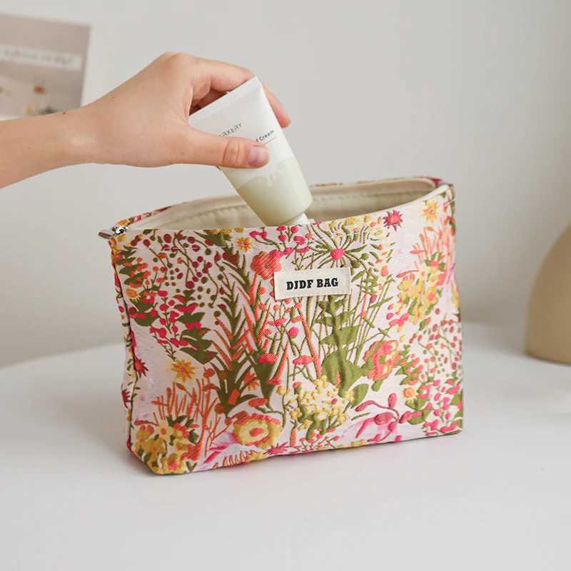 DJDF Womens Makeup Bag Green Seaweed Skincare Products Large Capacity Storage Bag Portable Travel Makeup Bag Coin Wallet W240905