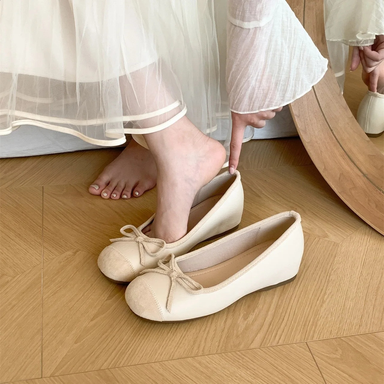 Square flat top single shoe for womens spring and summer style Mocosins soft sole ballet shallow mouth bow high load 240906
