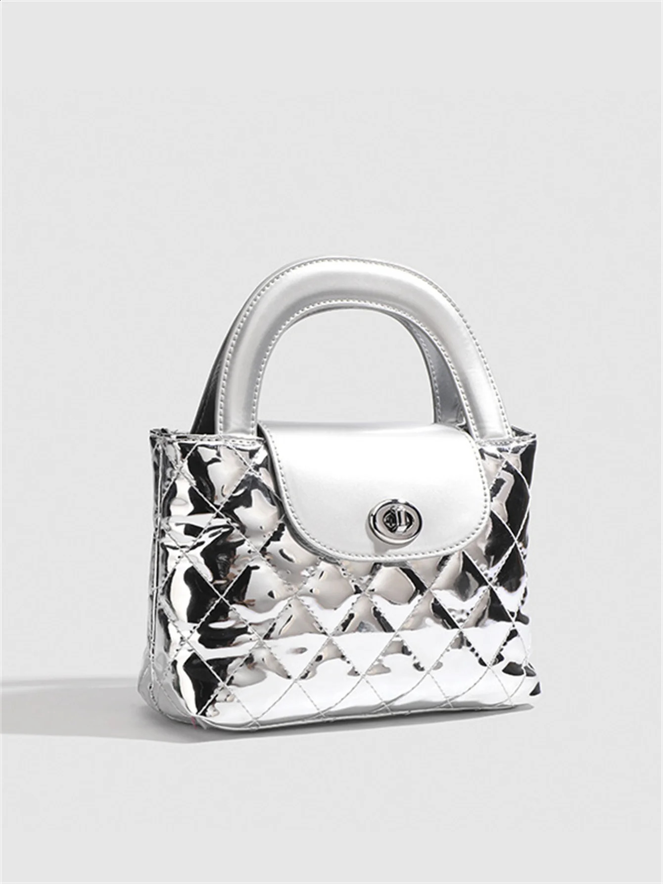 2024 Fashion Niche Diamond Plaid Patent Leather Chain Bag Full Hand Bill Shoulder Cross Bag 240904