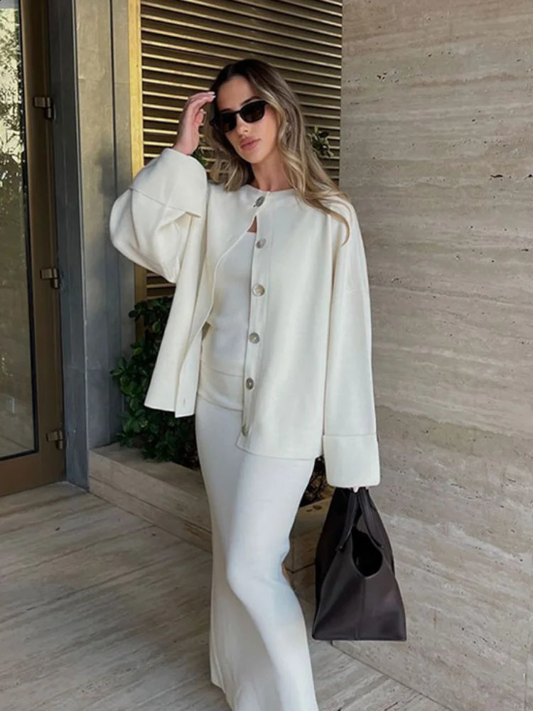 Elegant white womens knitted cardigan chic Oneck long sleeved sweater single chest autumn office ladies Communicating knit 240905