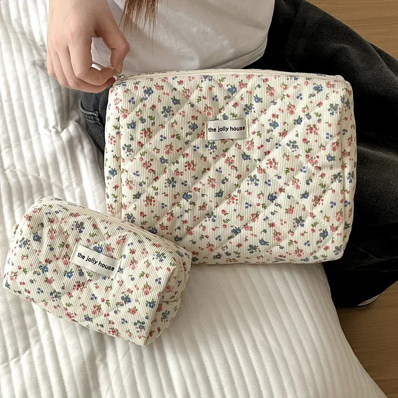 Butterfly octagonal storage bag rainproof cartoon cute flower washing portable crown country 240906
