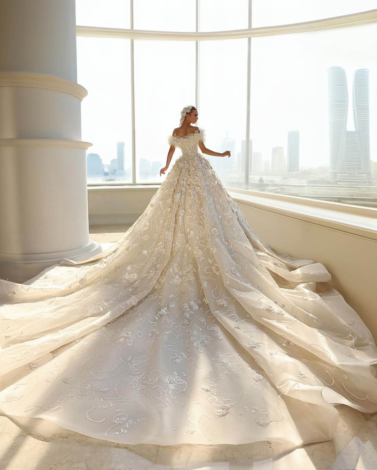 Gorgeous A Line Wedding Dress Off Shoulder Sleeveless Dresses 3D Appliques Sequins Court Train Bridal Gown Custom Made Vestido De Novia