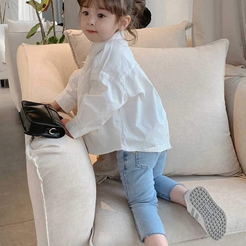 Spring and Autumn Girls Long Sleeve Shirt Baby Childrens Personality Korean Irregular Trendy White Shirt Y240906