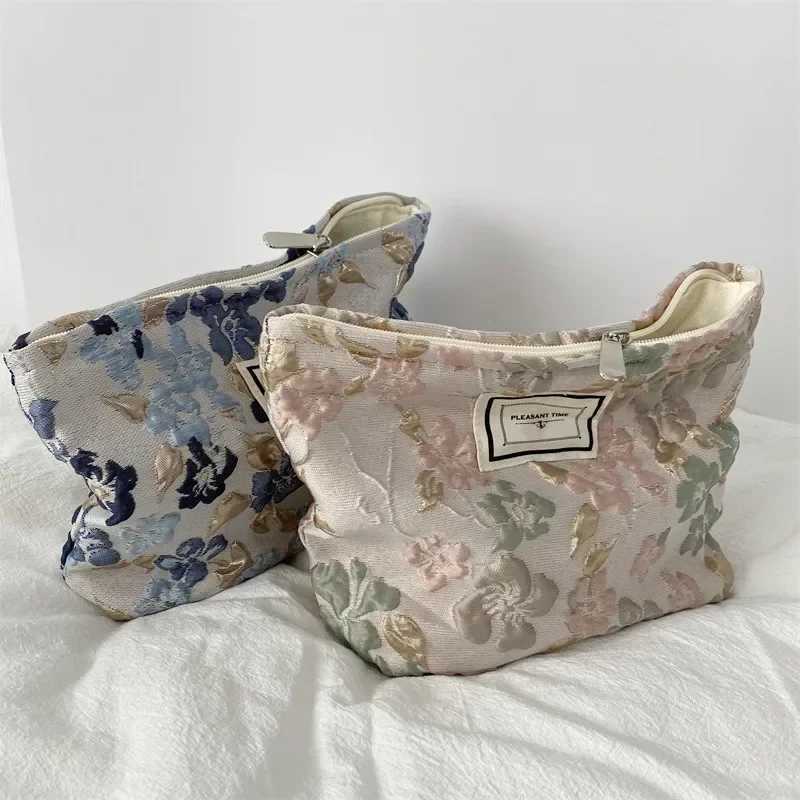 Womens Flower Beauty Makeup Bag Makeup Box Organizer Korean Embroidery Corduroy Travel Large Laundry Toilet Storage Bag W240905