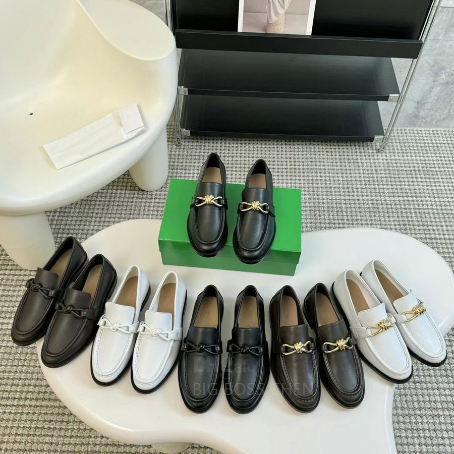 Top quality Metal buckle Flat loafers slip on shoes Dress shoes Real leather Luxury designer loafers for womens holiday Office Driving shoes Factory footwear