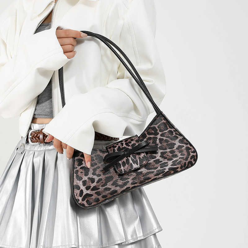 Women's handbag niche bow leopard print bag for women fashion personality handbag single shoulder armpit baguette bag 240915